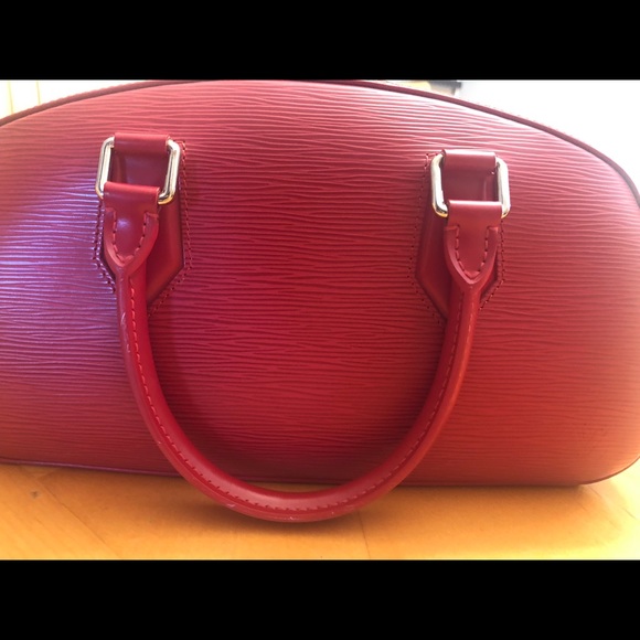Louis Vuitton Red Jasmin Epi Leather - Picture 5 of 7